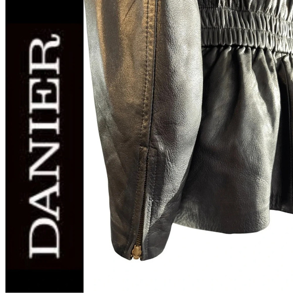 Danier Leather Coat Motorcycle Jacket Black Leather Belted  Coat Small - Picture 9 of 9